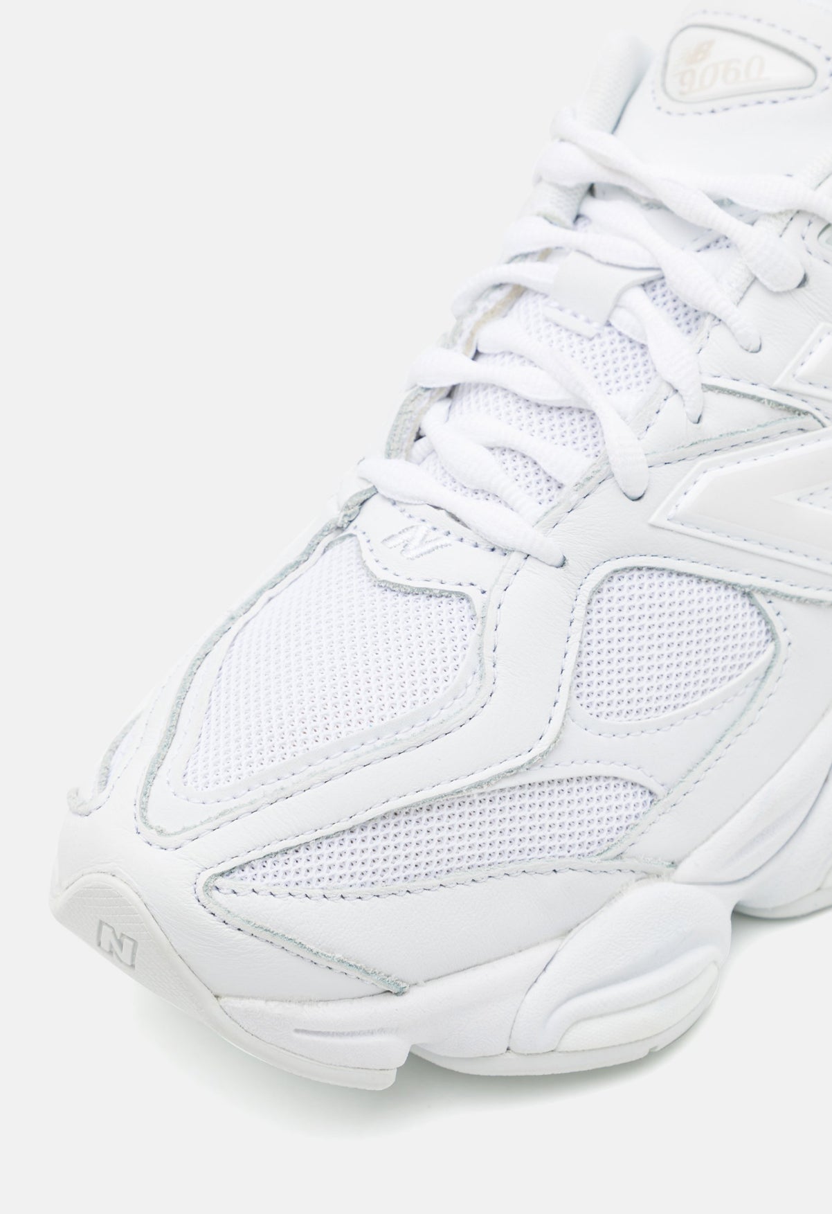 New Balance 9060 Triple White - Sneakers Autentiche | Snea.kersale