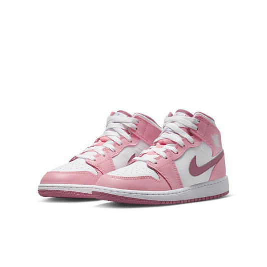 Nike Air Jordan 1 mid valentine's day